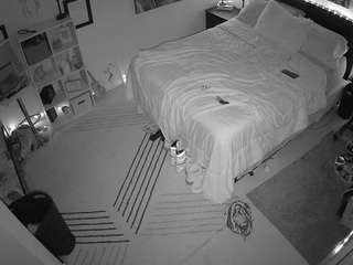 voyeurcam-hornyhostel-01
