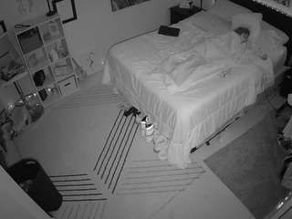 voyeurcam-hornyhostel-01 camsoda
