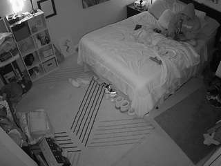 voyeurcam-hornyhostel-01 camsoda
