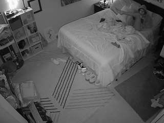 voyeurcam-hornyhostel-01