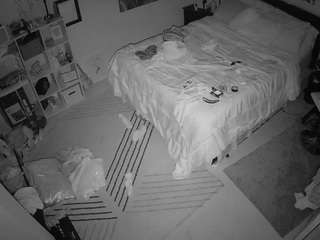 voyeurcam-hornyhostel-01