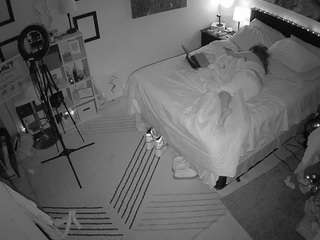 voyeurcam-hornyhostel-01