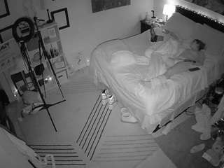 voyeurcam-hornyhostel-01