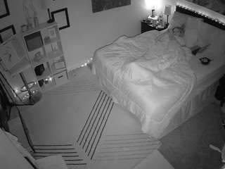 voyeurcam-hornyhostel-01 camsoda