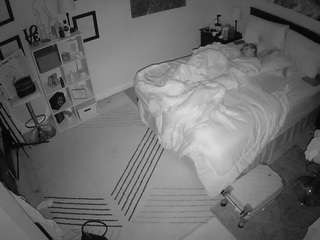 voyeurcam-hornyhostel-01