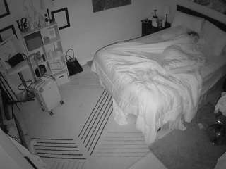 voyeurcam-hornyhostel-01