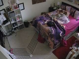 voyeurcam-hornyhostel-01