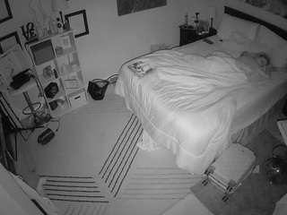 voyeurcam-hornyhostel-01