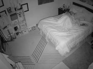 voyeurcam-hornyhostel-01