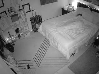 voyeurcam-hornyhostel-01