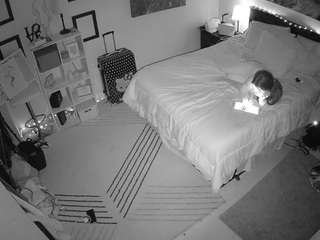 voyeurcam-hornyhostel-01