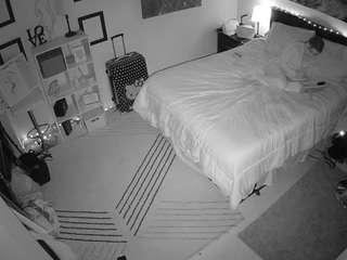 voyeurcam-hornyhostel-01