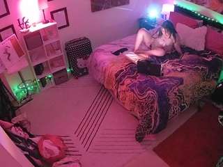 voyeurcam-hornyhostel-01