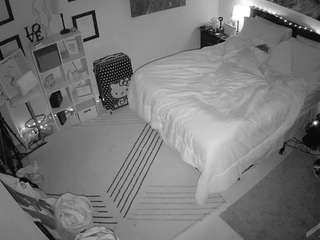 voyeurcam-hornyhostel-01