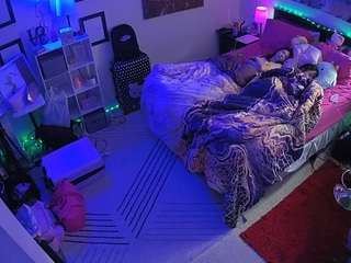 voyeurcam-hornyhostel-01