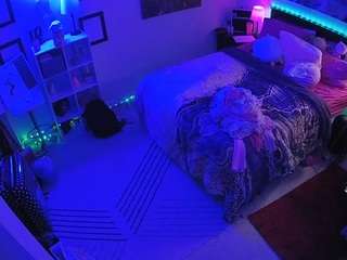 voyeurcam-hornyhostel-01