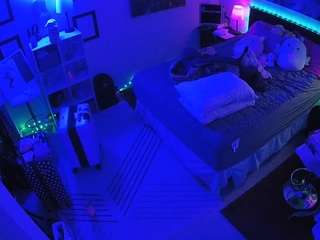 voyeurcam-hornyhostel-01