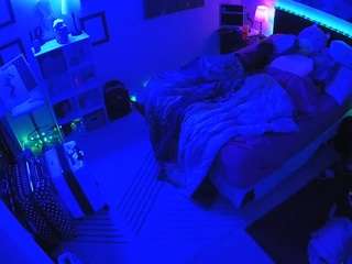 voyeurcam-hornyhostel-01