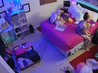 voyeurcam-hornyhostel-01