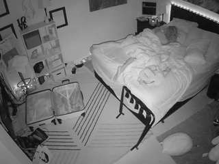 voyeurcam-hornyhostel-01