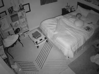 voyeurcam-hornyhostel-01