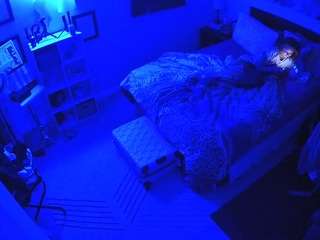 voyeurcam-hornyhostel-01