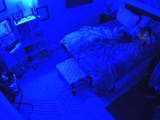 voyeurcam-hornyhostel-01