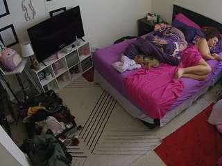 voyeurcam-hornyhostel-01