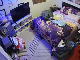 voyeurcam-hornyhostel-01