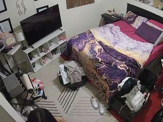 voyeurcam-hornyhostel-01