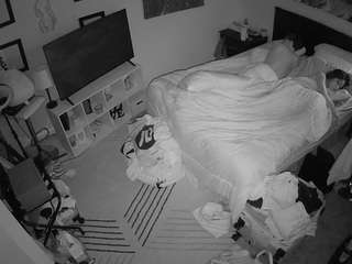 voyeurcam-hornyhostel-01