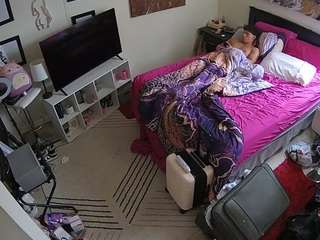 voyeurcam-hornyhostel-01