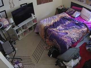 voyeurcam-hornyhostel-01