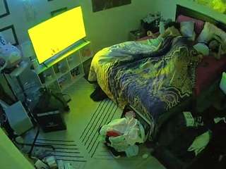 voyeurcam-hornyhostel-01