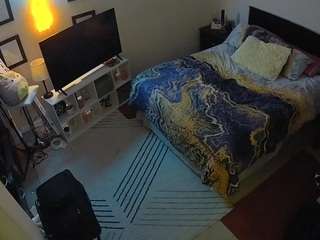 voyeurcam-hornyhostel-01
