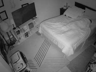 voyeurcam-hornyhostel-01