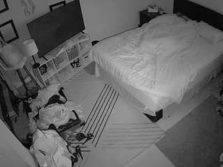 voyeurcam-hornyhostel-01