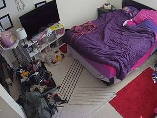 voyeurcam-hornyhostel-01