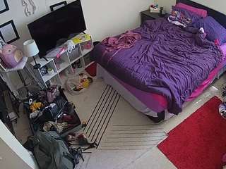 voyeurcam-hornyhostel-01