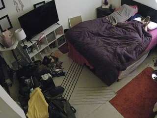 voyeurcam-hornyhostel-01