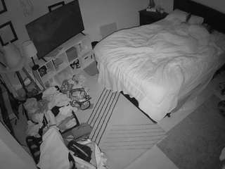 voyeurcam-hornyhostel-01