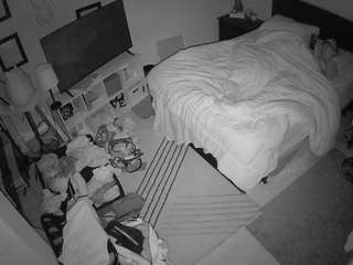 voyeurcam-hornyhostel-01
