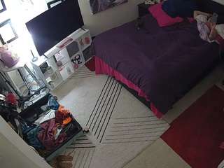 voyeurcam-hornyhostel-01