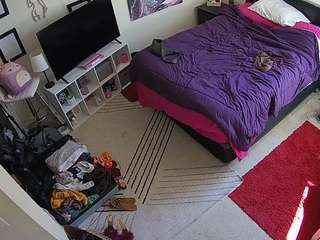 voyeurcam-hornyhostel-01 live cam profile