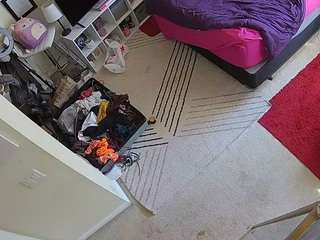 voyeurcam-hornyhostel-01 camsoda