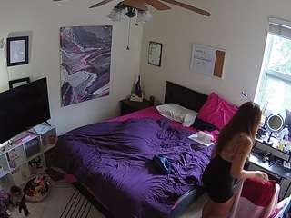 voyeurcam-hornyhostel-01