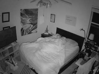 voyeurcam-hornyhostel-01