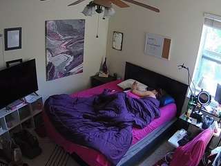 voyeurcam-hornyhostel-01
