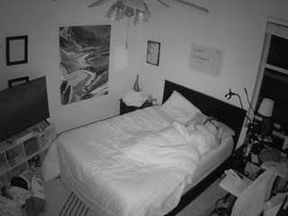 voyeurcam-hornyhostel-01