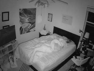 voyeurcam-hornyhostel-01